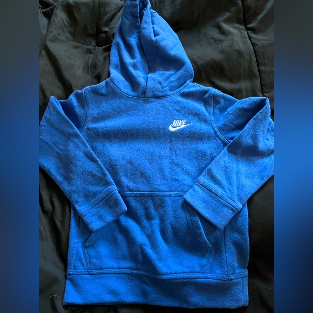 🫐 blue nike hoodie lightly worn 🫐💐💐💐